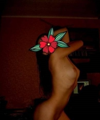 Живу в Москве, волшебном городе возможностей. Мои услуги позволят тебе испытать незабываемое блаженство. Я гарантирую комфорт и полное удовлетворение. Знакомство со мной превратит твои фантазии в реальность. Путешественница, в обществе меня не заметят как эскорт девушку, я подарю тебе эмоции, о которых ты мечтал. Позитивные отзывы и красивые фото подтверждают мою профессиональность. Обращайся, и открой для себя новый мир удовольствий. 💎 13798, 20 лет